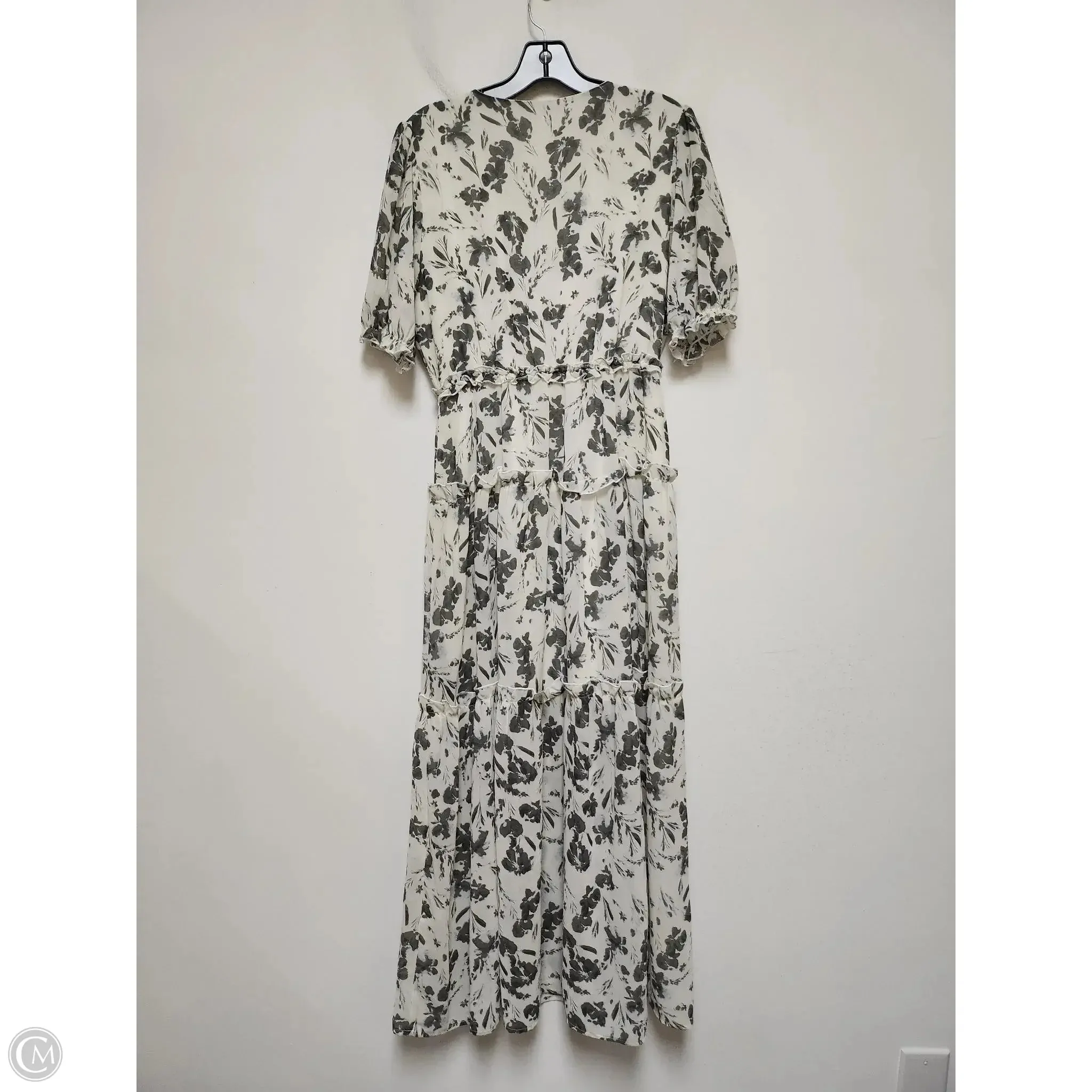 Dress Casual Maxi By Clothes Mentor In Floral Print. Size: M